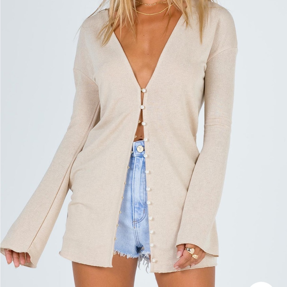 Princess Polly beige cardigan with pearl button detail, size US 4.